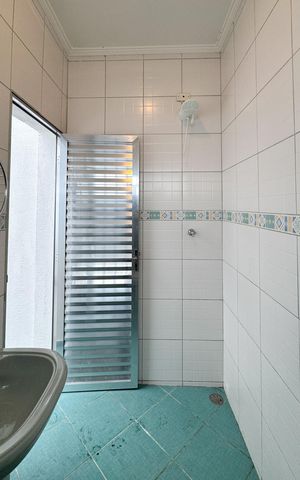 Casa à venda com 114m², 2 quartos e 2 vagas Casa à venda com 114m², 2 quartos e 2 vagasBanheiro de serviço
