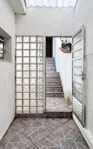 Casa à venda com 114m², 2 quartos e 2 vagas Casa à venda com 114m², 2 quartos e 2 vagasQuintal