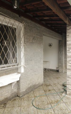 Casa de condomínio à venda com 291m², 4 quartos e 2 vagasQuintal