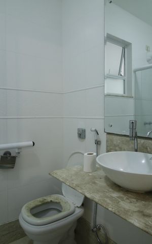 Casa de condomínio à venda com 291m², 4 quartos e 2 vagasBanheiro da Suíte 3