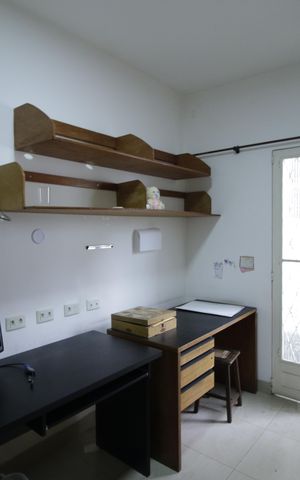 Casa de condomínio à venda com 291m², 4 quartos e 2 vagasEscritório