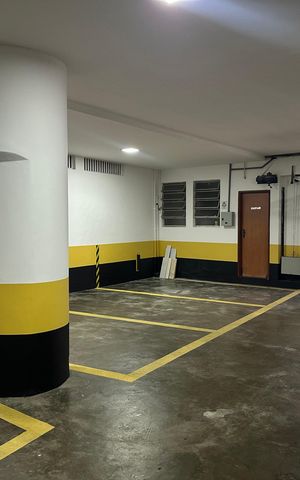 Apartamento para alugar com 138m², 3 quartos e 1 vaga Apartamento para alugar com 138m², 3 quartos e 1 vagaGaragem