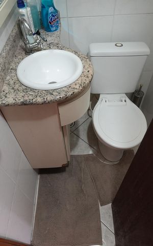 Casa para alugar com 165m², 2 quartos e 2 vagasBanheiro Social