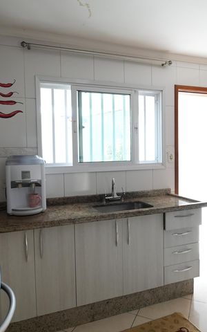 Casa para alugar com 165m², 2 quartos e 2 vagasCozinha