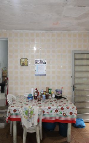 Casa à venda com 2m², 2 quartos e 2 vagasCozinha
