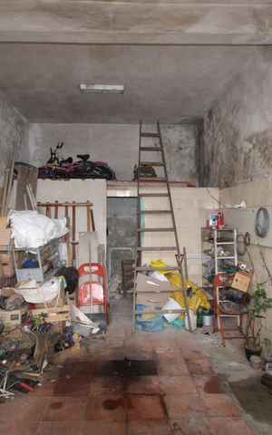 Casa à venda com 2m², 2 quartos e 2 vagasGaragem