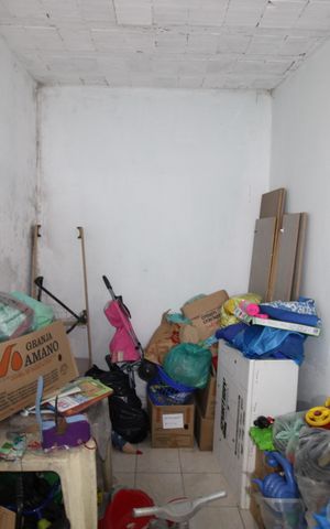 Casa à venda com 2m², 2 quartos e 2 vagasÁrea de Serviço - Quarto