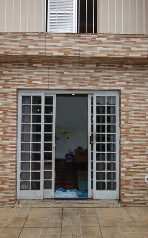 Casa à venda com 2m², 2 quartos e 2 vagasSala - Varanda