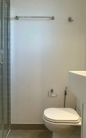 Studio para alugar com 33m², 1 quarto e 1 vaga Studio para alugar com 33m², 1 quarto e 1 vagaBanheiro da Suíte