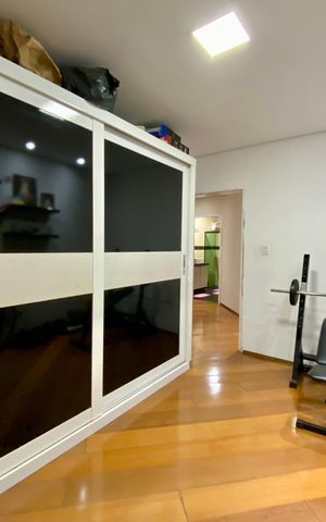 Casa à venda com 295m², 5 quartos e 4 vagas Casa à venda com 295m², 5 quartos e 4 vagasQuarto 1 - casa 1