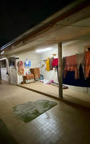 Casa à venda com 295m², 5 quartos e 4 vagas Casa à venda com 295m², 5 quartos e 4 vagasQuintal - casa 2