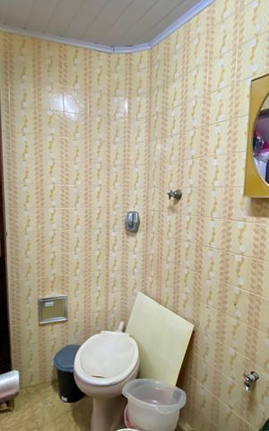 Casa à venda com 295m², 5 quartos e 4 vagas Casa à venda com 295m², 5 quartos e 4 vagasLavabo