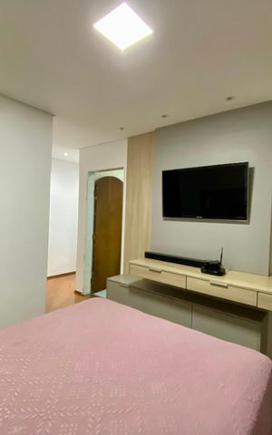 Casa à venda com 295m², 5 quartos e 4 vagas Casa à venda com 295m², 5 quartos e 4 vagasQuarto 3 - casa 1