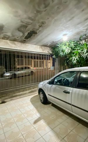 Casa à venda com 295m², 5 quartos e 4 vagas Casa à venda com 295m², 5 quartos e 4 vagasGaragem - Casa 2