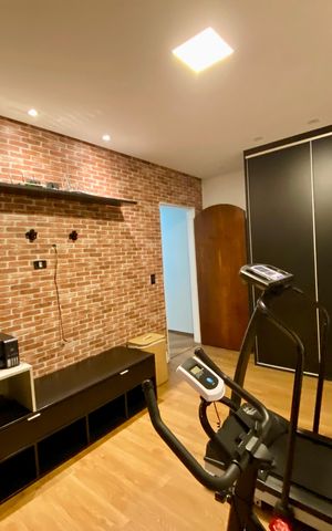 Casa à venda com 295m², 5 quartos e 4 vagas Casa à venda com 295m², 5 quartos e 4 vagasQuarto 2 - casa 1