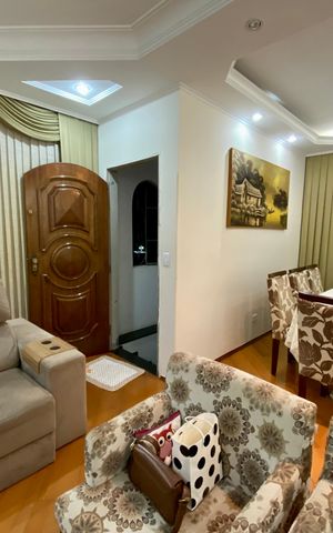 Casa à venda com 295m², 5 quartos e 4 vagas Casa à venda com 295m², 5 quartos e 4 vagasSala - Casa 1
