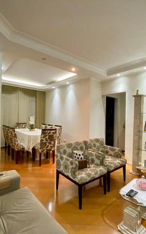 Casa à venda com 295m², 5 quartos e 4 vagas Casa à venda com 295m², 5 quartos e 4 vagasSala - Casa 1