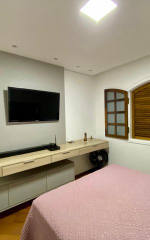 Casa à venda com 295m², 5 quartos e 4 vagas Casa à venda com 295m², 5 quartos e 4 vagasQuarto 3 - casa 1