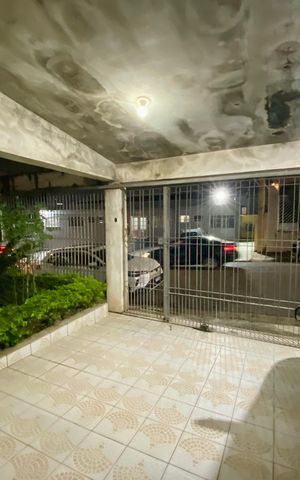 Casa à venda com 295m², 5 quartos e 4 vagas Casa à venda com 295m², 5 quartos e 4 vagasGaragem - Casa 2