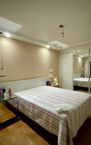 Casa à venda com 295m², 5 quartos e 4 vagas Casa à venda com 295m², 5 quartos e 4 vagasQuarto 2 - Casa 2