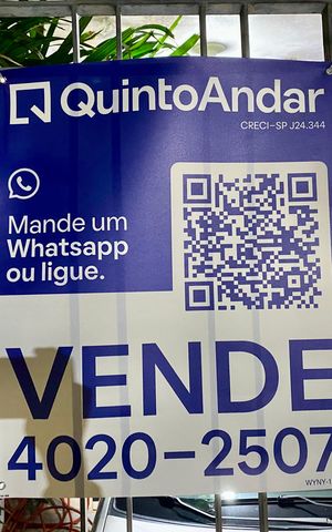Casa à venda com 295m², 5 quartos e 4 vagas Casa à venda com 295m², 5 quartos e 4 vagasPlaca aproximada