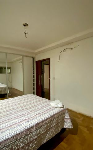 Casa à venda com 295m², 5 quartos e 4 vagas Casa à venda com 295m², 5 quartos e 4 vagasQuarto 2 - Casa 2