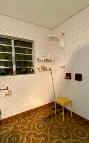 Casa à venda com 295m², 5 quartos e 4 vagas Casa à venda com 295m², 5 quartos e 4 vagasBanheiro 1 - casa 2