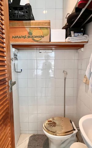Apartamento à venda com 94m², 2 quartos e 1 vaga Apartamento à venda com 94m², 2 quartos e 1 vagaBanheiro de serviço