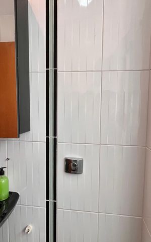 Apartamento à venda com 94m², 2 quartos e 1 vaga Apartamento à venda com 94m², 2 quartos e 1 vagaBanheiro social