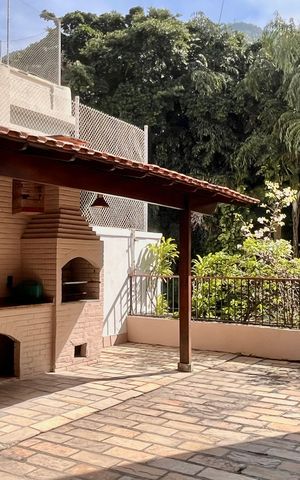 Apartamento à venda com 94m², 2 quartos e 1 vaga Apartamento à venda com 94m², 2 quartos e 1 vagaÁrea comum - Churrasqueira