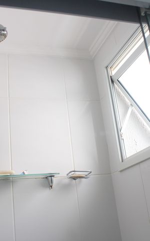 Apartamento à venda com 79m², 2 quartos e 2 vagasBanheiro da Suíte 1