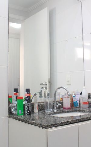 Apartamento à venda com 79m², 2 quartos e 2 vagasBanheiro da Suíte 1