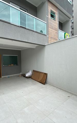 Casa à venda com 115m², 2 quartos e 2 vagas