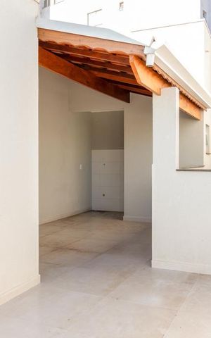 Casa à venda com 115m², 2 quartos e 2 vagas