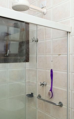 Casa à venda com 208m², 2 quartos e 5 vagasBanheiro 2 - Suíte 2