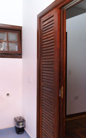 Casa à venda com 208m², 2 quartos e 5 vagasSacada - Suíte 1
