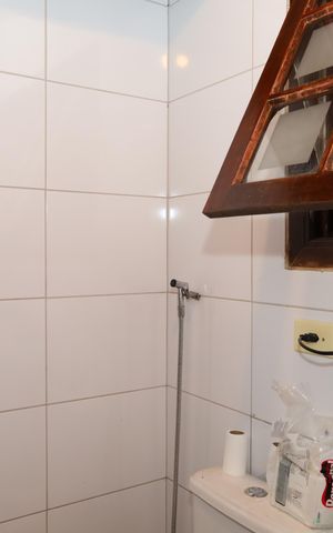 Casa à venda com 208m², 2 quartos e 5 vagasBanheiro 4 - Área externa