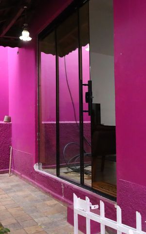Casa à venda com 208m², 2 quartos e 5 vagasVaranda