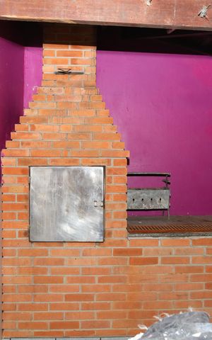 Casa à venda com 208m², 2 quartos e 5 vagasQuintal - Área da Churrasqueira