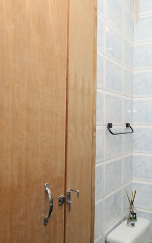 Casa à venda com 208m², 2 quartos e 5 vagasBanheiro 1 - Suíte 1