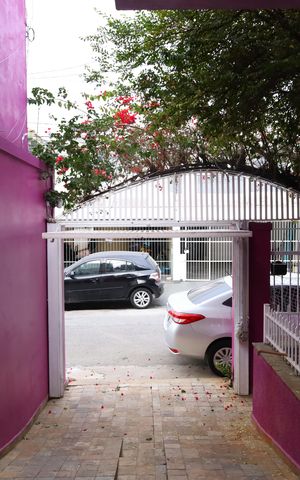 Casa à venda com 208m², 2 quartos e 5 vagasGaragem