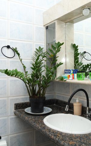 Casa à venda com 208m², 2 quartos e 5 vagasBanheiro 1 - Suíte 1