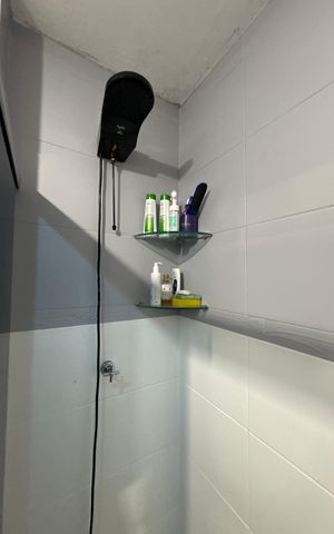 Apartamento à venda com 48m², 2 quartos e sem vaga Apartamento à venda com 48m², 2 quartos e sem vagaBanheiro