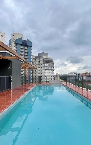 Studio à venda com 28m², 1 quarto e sem vaga Studio à venda com 28m², 1 quarto e sem vagaPiscina