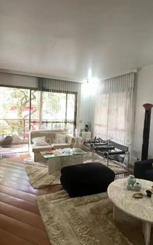 Apartamento à venda com 194m², 3 quartos e 3 vagas
