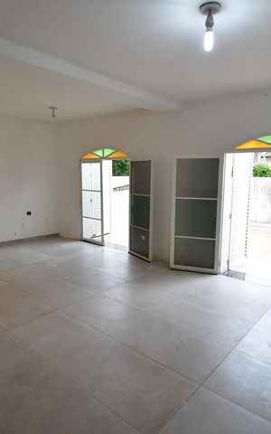 Casa à venda com 162m², 3 quartos e 2 vagasSala