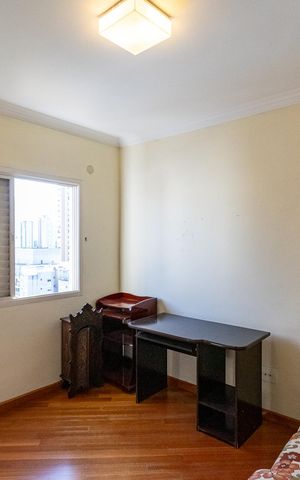 Apartamento à venda com 209m², 3 quartos e 3 vagas Apartamento à venda com 209m², 3 quartos e 3 vagasQuarto 1
