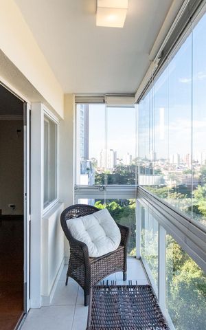 Apartamento à venda com 209m², 3 quartos e 3 vagas Apartamento à venda com 209m², 3 quartos e 3 vagasVaranda da Sala