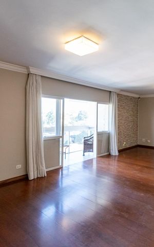 Apartamento à venda com 209m², 3 quartos e 3 vagas Apartamento à venda com 209m², 3 quartos e 3 vagasSala