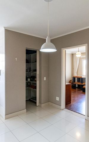 Apartamento à venda com 209m², 3 quartos e 3 vagas Apartamento à venda com 209m², 3 quartos e 3 vagasCozinha